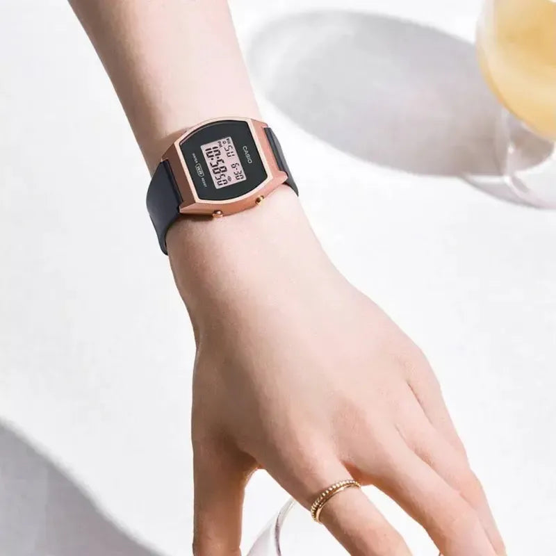 Casio Lw-204-1a Digital Negro Bisel Rosa