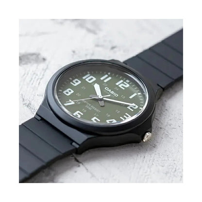 Reloj Casio Analógico Para Hombre Mw-240-3bv Negro Verde Oscuro