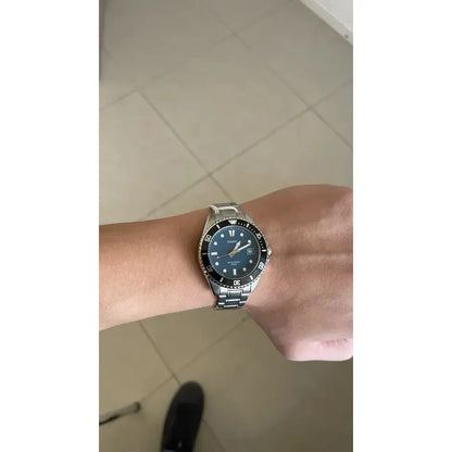 Reloj Casio Para Hombre Con Correa Plateada Y Fondo Azul Plateado