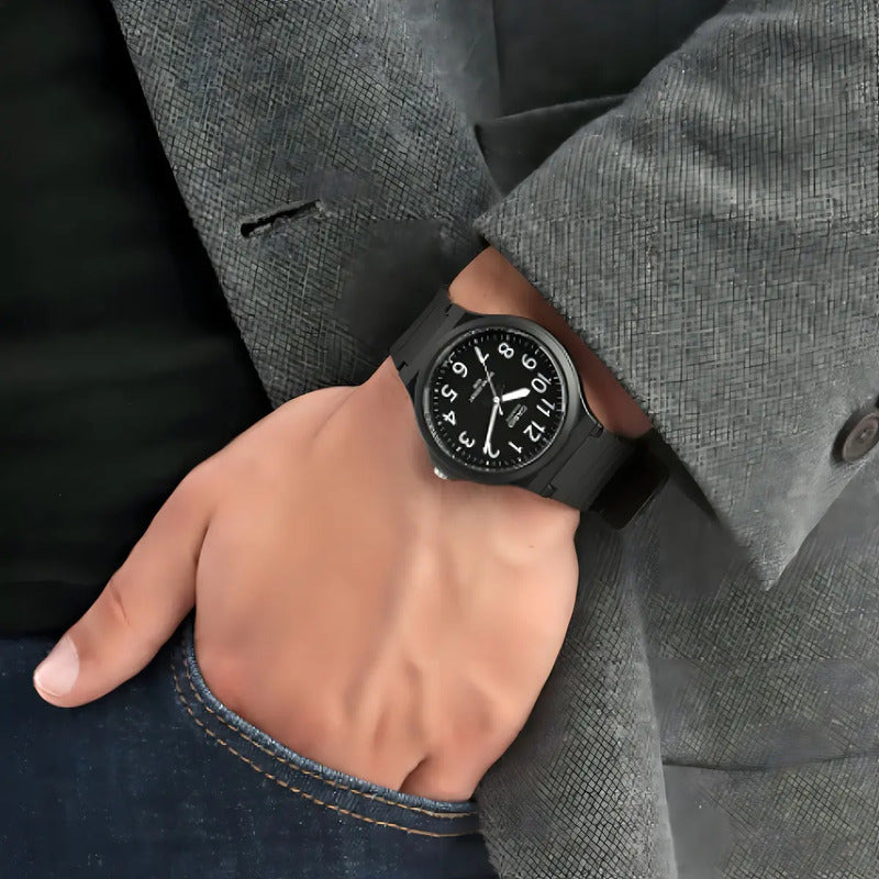 Reloj Casio Analógico Para Hombre Mw-240-1b Con Correa Negra Negro