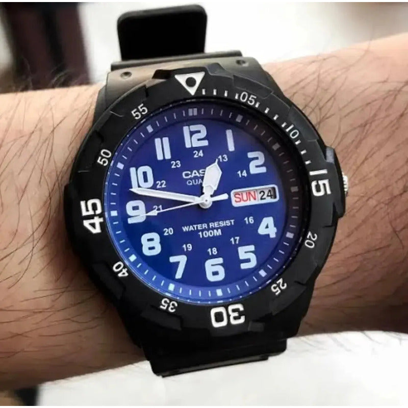 Reloj Casio De Hombre Mrw-200h Deportivo Sumergible 100m Negro Azul