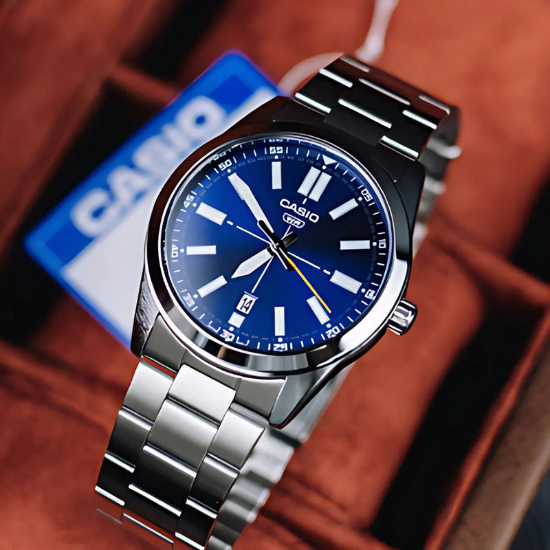 Reloj Casio Mtp-1335d Para Hombre Con Correa De Acero Plateado Y Fondo Azul