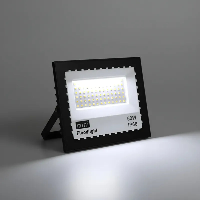 Foco Reflector Led Floodlight 50w Luz Fría Negro Blanco Frío