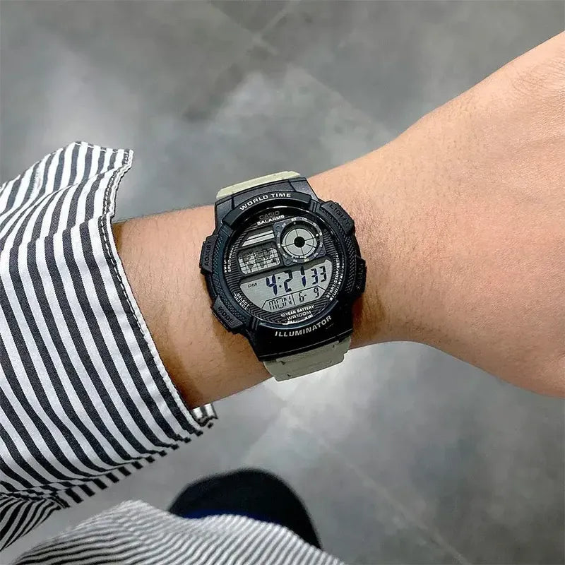 Reloj Casio World Time Illuminator Digital Para Hombre Con Alarma, Cronógrafo Y Hora Mundial Negro Verde Oscuro