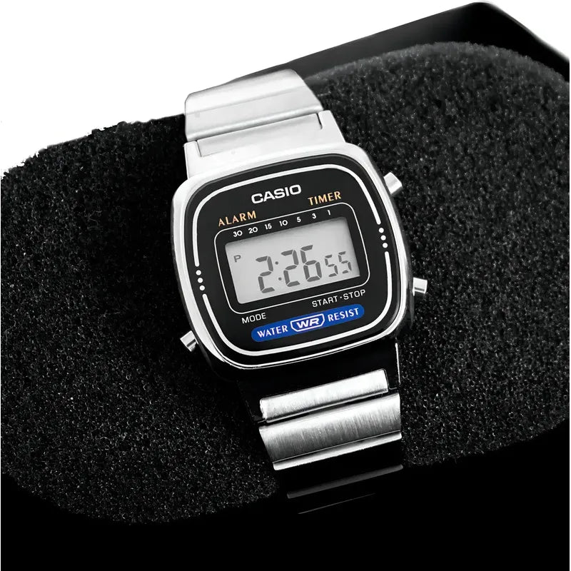 Reloj Casio La670wa-1df Vintage Mini Plateado Fondo Negro Plata Negro Plateado
