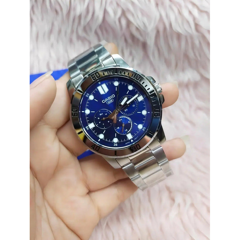 Reloj Casio Mtp-vd300d De Hombre, Con Cronógrafo Y Fondo Azul Plateado
