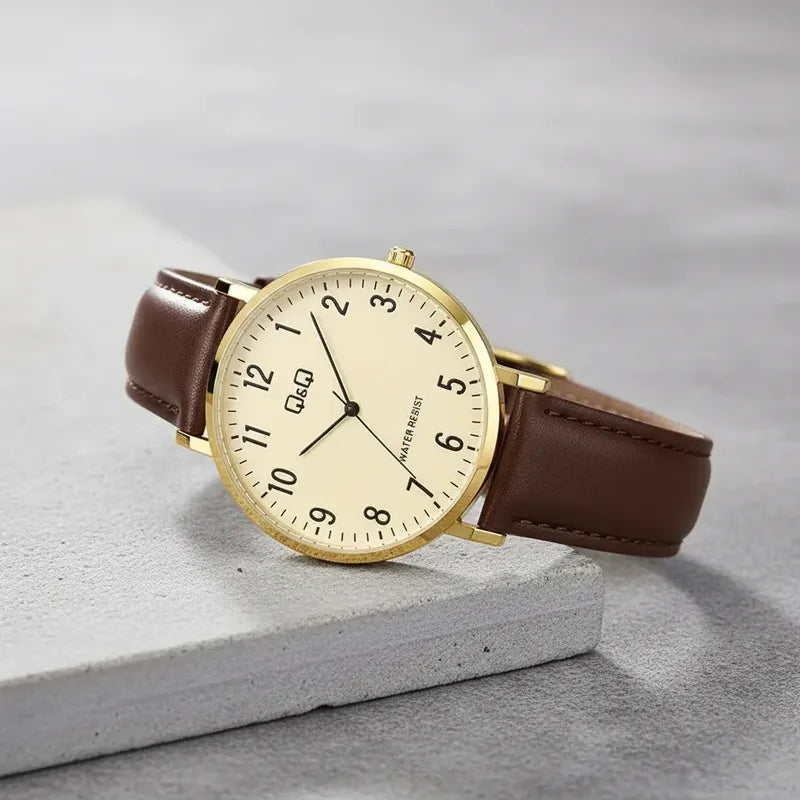 Reloj Qq Para Hombre Pulsera De Cuero, Color Marrón C43a-004 Marrón Dorado Crema