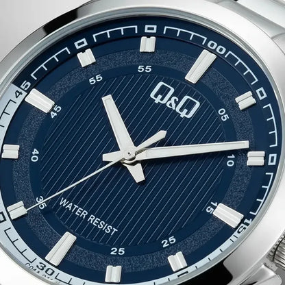Reloj Q&q Moda Modelo: C04a-041py Gris Plateado Azul Oscuro