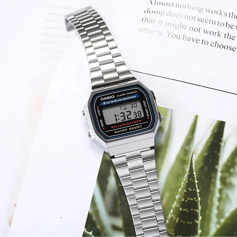 Reloj Pulsera Digital Casio A168wa-1 Con Correa De Acero Inoxidable Color Plateado - Fondo Gris/negro/azul