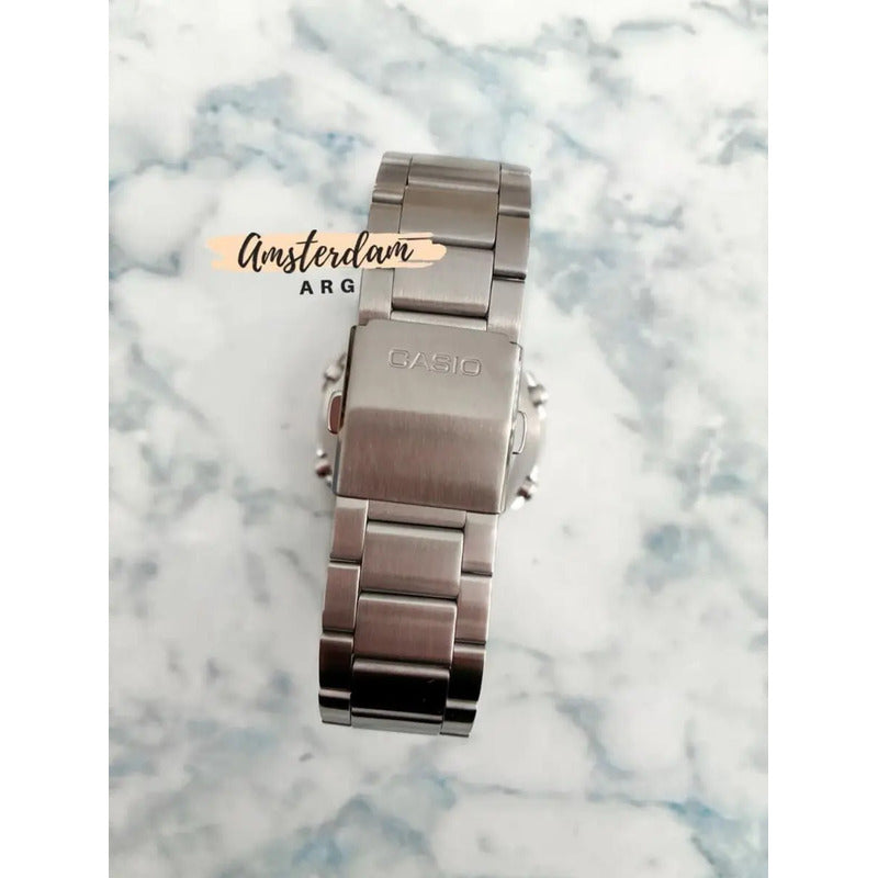 Reloj Casio Hombre Modelo Amw-870da Sumergible Malla Plateado Bisel Plateado Fondo Negro