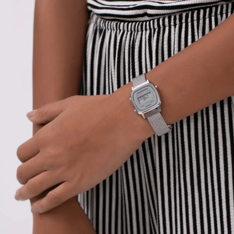 Reloj Casio Digital Dama / La-670wem-7 Plateado