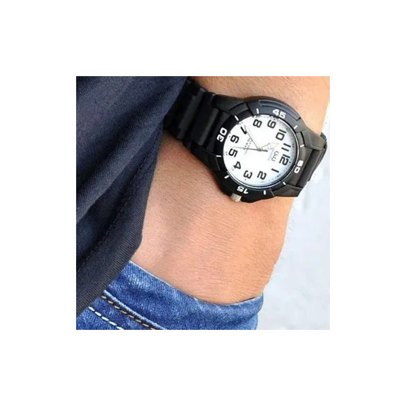 Q&q Caballero Vq84j001y Hombre (cód: 25583602) Negro Blanco